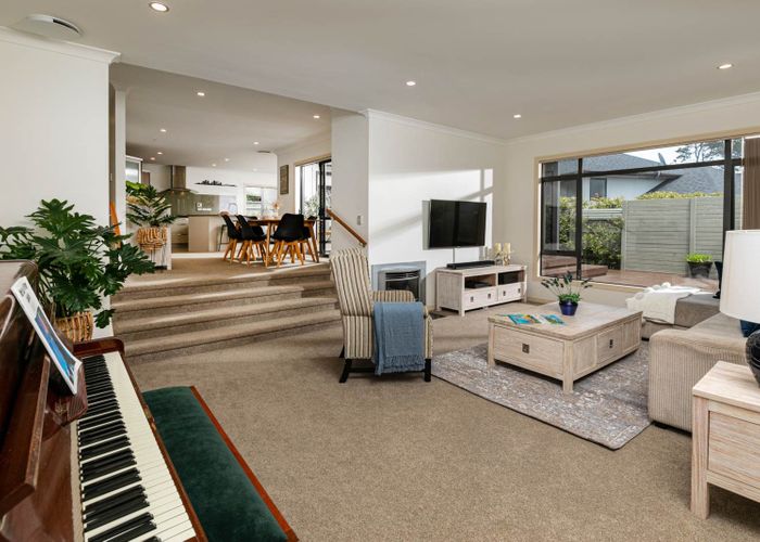  at 3 Archer Rayner Place, Greenhithe, Auckland