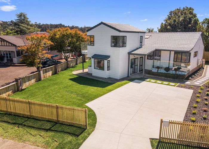  at 1 Awatahi Place, Greenhithe, North Shore City, Auckland