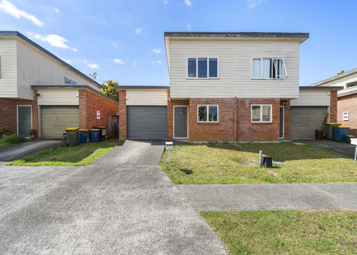  at 12 Brashier Circle, Sunnyvale, Waitakere City, Auckland