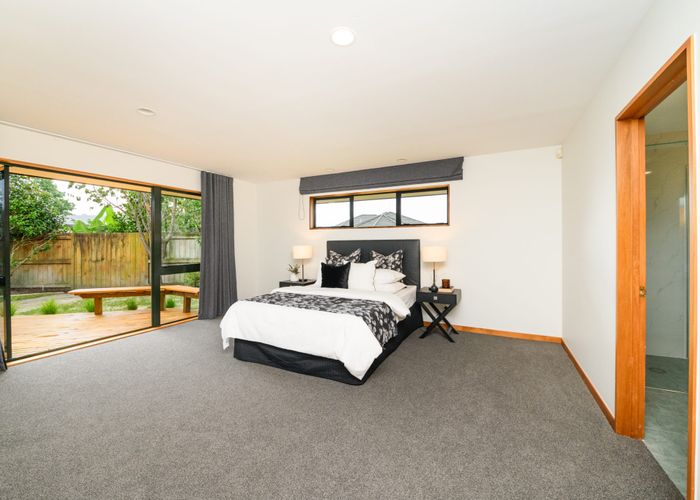  at 16 Rothesay Place, Highbury, Palmerston North
