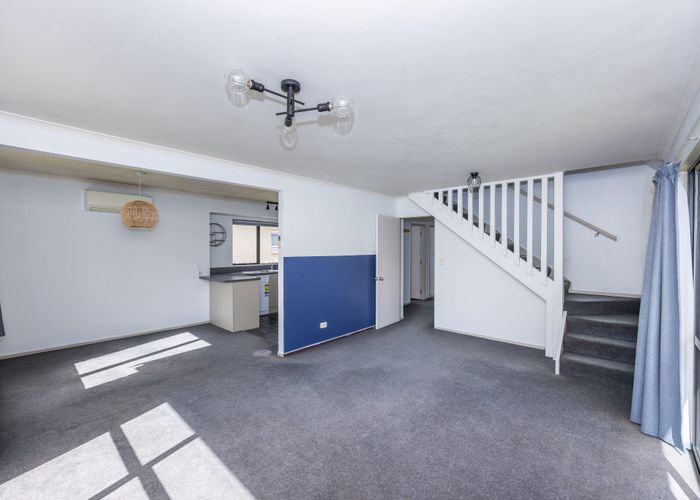  at 363 Cambridge Road, Hillcrest, Hamilton
