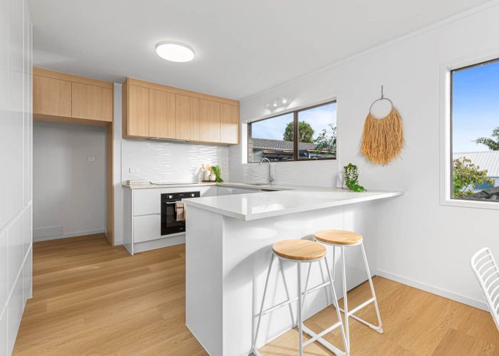  at 2 Bay Vista Drive, Red Beach, Rodney, Auckland