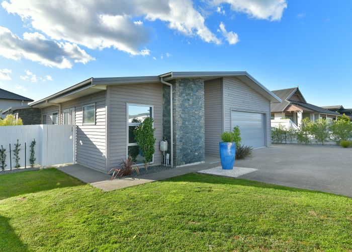  at 27 Manuel Road, Silverdale, Silverdale