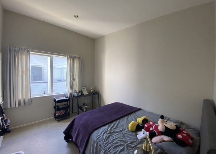  at 4/6 Islington Aven, New Lynn, Waitakere City, Auckland