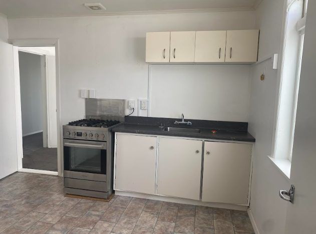  at 8B Central Terrace, Alicetown, Lower Hutt, Wellington