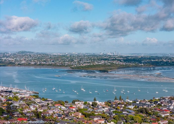  at 37 Quedley Court, Eastern Beach, Auckland