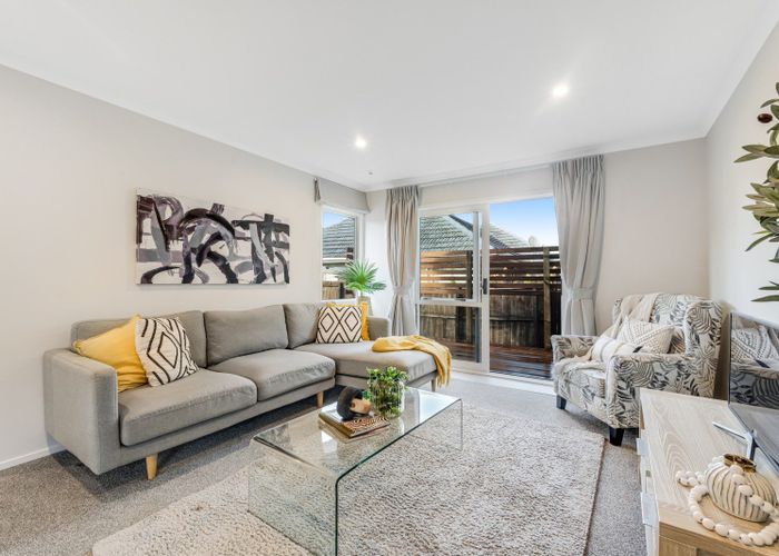  at 10A Tomintoul Place, Highland Park, Manukau City, Auckland