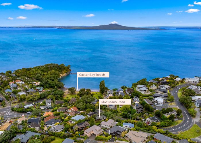 at 1/62 Beach Road, Castor Bay, Auckland