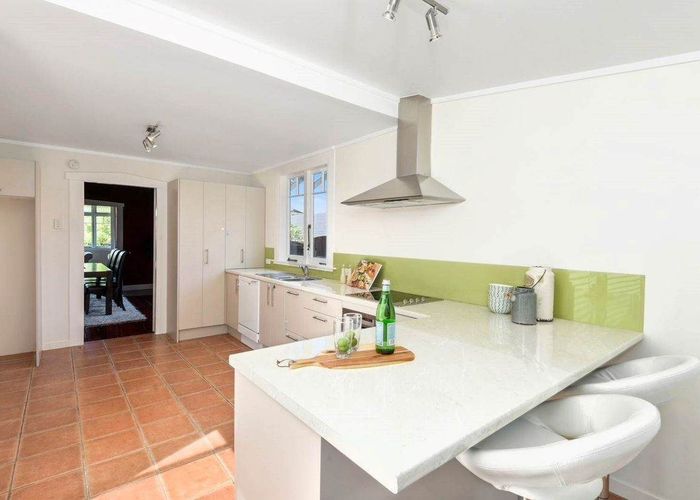  at 4/48 Turama Road, Royal Oak, Auckland City, Auckland