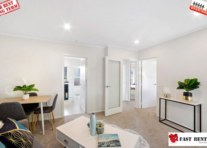  at 4/35 Shakespeare Rd--Viewing-- On Sat 4th Oct at 11:20-11:40am, Milford, North Shore City, Auckland