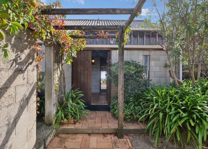  at 135 Karewa Parade, Papamoa, Tauranga, Bay Of Plenty