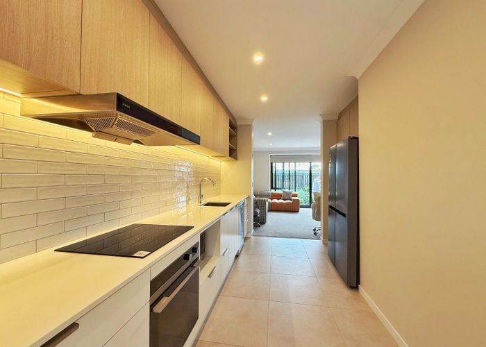  at 37 Te Aniwaniwa Terrace, Albany, North Shore City, Auckland