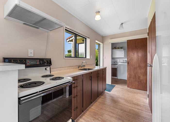 at 186 Windermere Drive, Poike, Tauranga