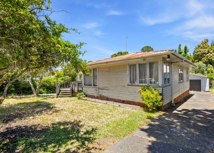  at 13 Cron Avenue, Te Atatu South, Waitakere City, Auckland