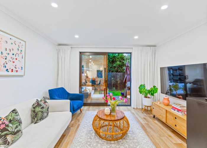  at 32 Wharara Lane, Massey, Waitakere City, Auckland