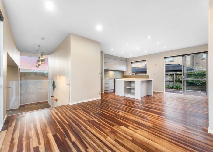  at 106 Killybegs Drive, Pinehill, North Shore City, Auckland