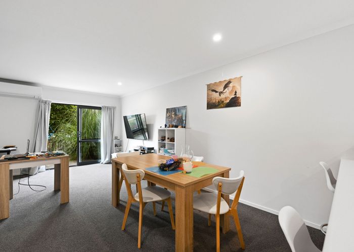  at 2/13 Palmerston Street, Hamilton City Central, Hamilton, Waikato