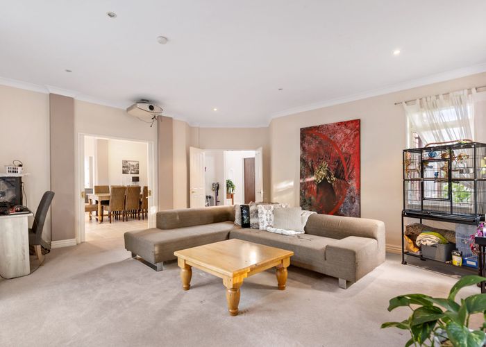  at 32 Oakford Park Crescent, Greenhithe, North Shore City, Auckland