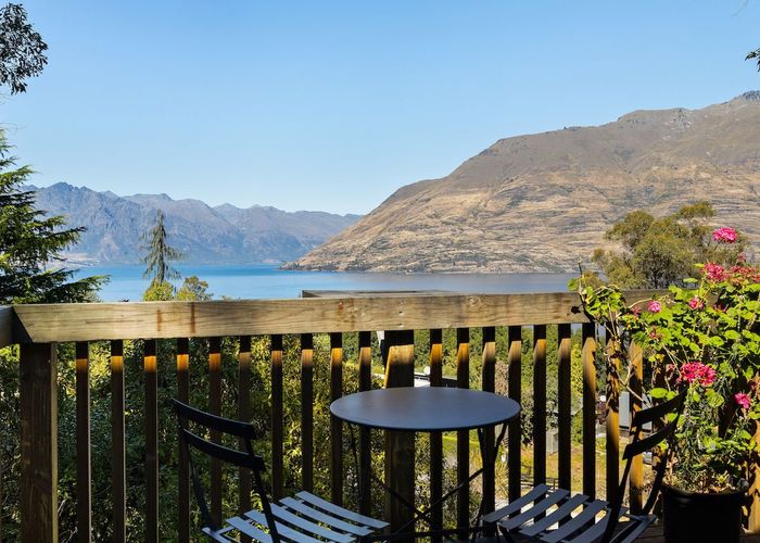  at 44 Arawata Terrace, Sunshine Bay, Queenstown-Lakes, Otago