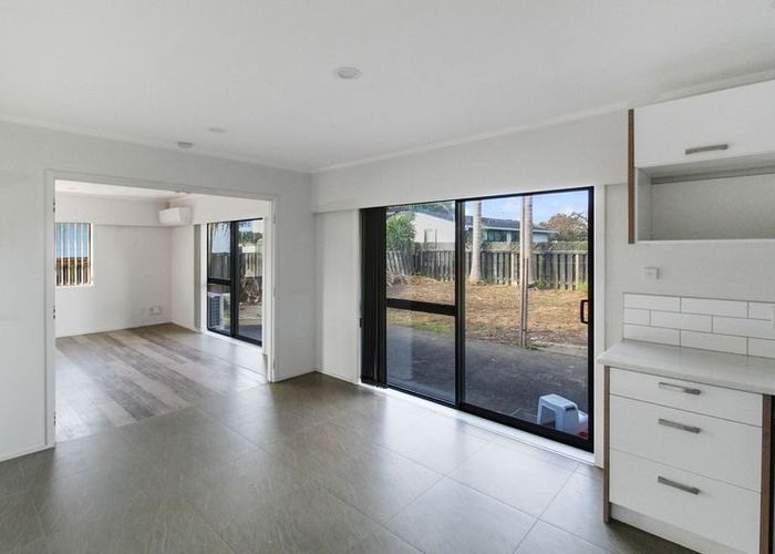  at 12 Chichester Drive, Rosehill, Papakura, Auckland