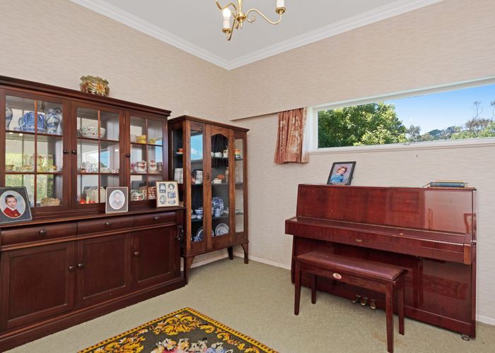  at 35 Rosehaugh Avenue, Karori, Wellington
