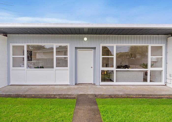  at 1/61 Banks Road, Mount Wellington, Auckland