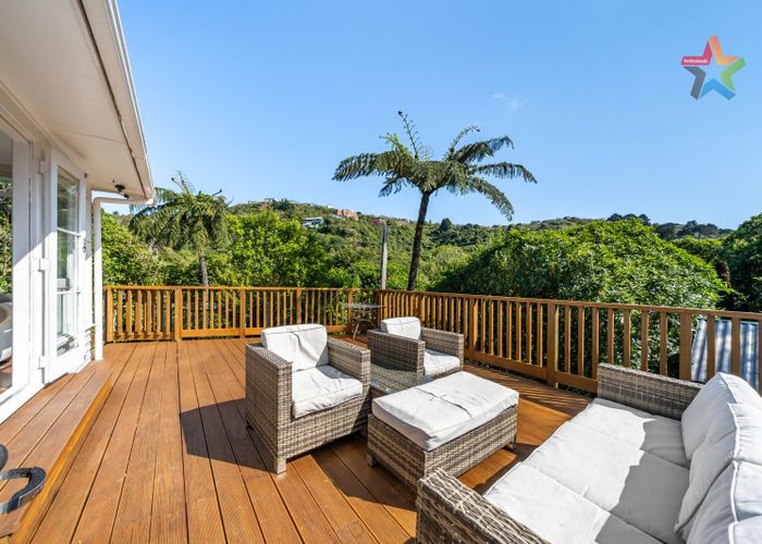  at 64 Pekanga Road, Normandale, Lower Hutt