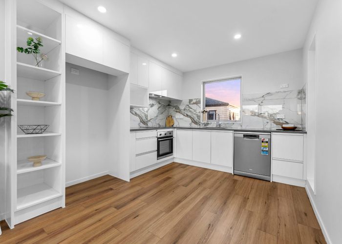  at 1-9 /8 Reeves Avenue, Papatoetoe, Manukau City, Auckland