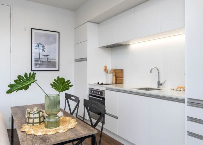  at 385 Murphys Road, Flat Bush, Manukau City, Auckland