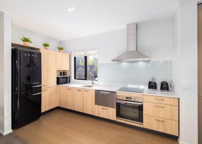  at 2/17 Salisbury Street, Christchurch Central, Christchurch