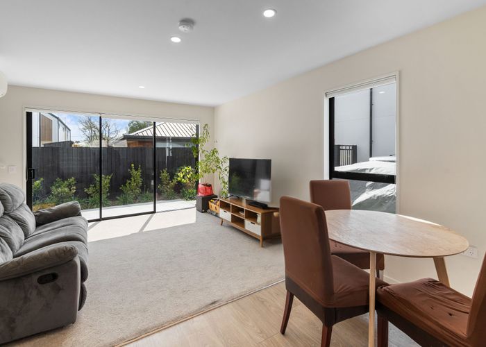  at 2/43 Harker Street, Spreydon, Christchurch