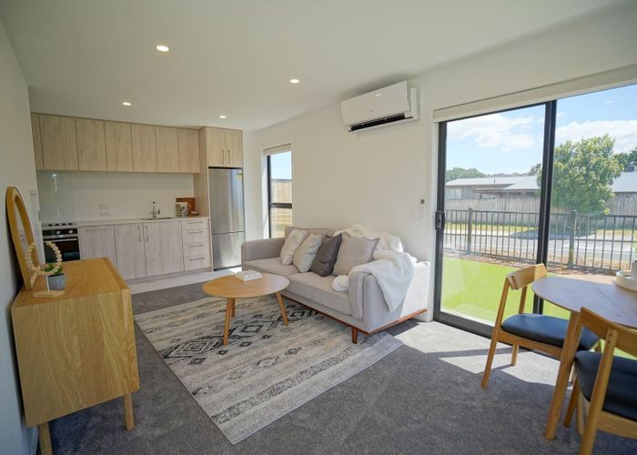  at 1/172 Don Buck Road, Massey, Auckland