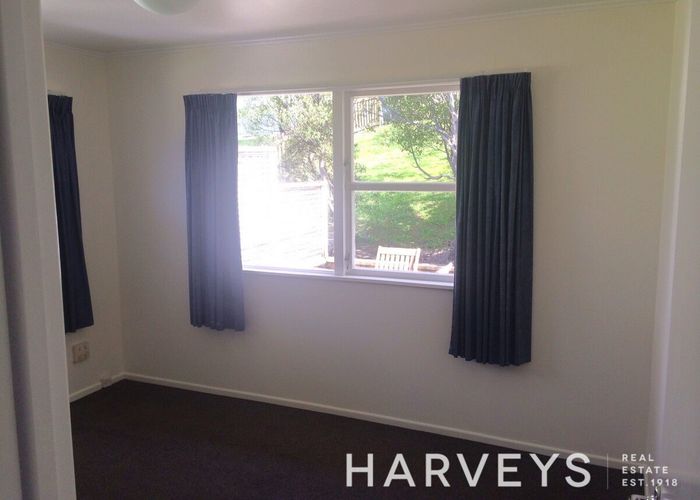  at 42 Crystal Avenue, Te Atatu South, Waitakere City, Auckland