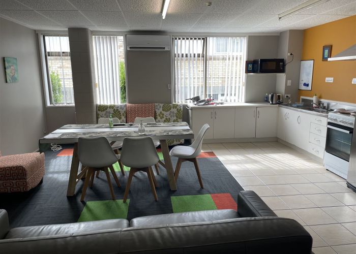  at 4 Hill Street, Hamilton Lake, Hamilton, Waikato