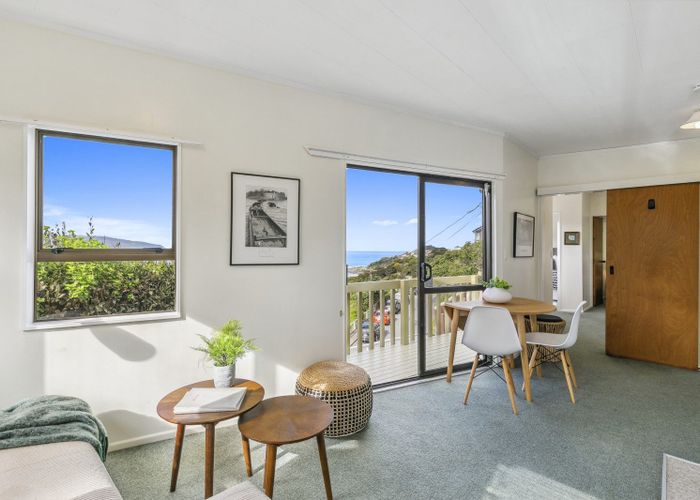  at 2/15 Sutherland Crescent, Melrose, Wellington