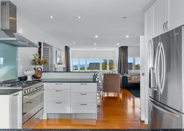  at 15 Seaview Road, Castor Bay, North Shore City, Auckland