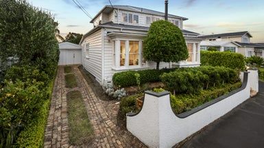  at 72 Princes Street, Northcote Point, Auckland