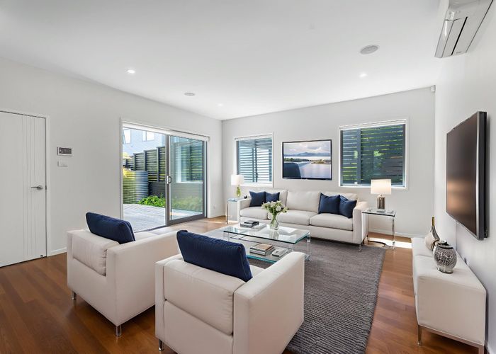  at 6D O'Halloran Road, Howick, Manukau City, Auckland