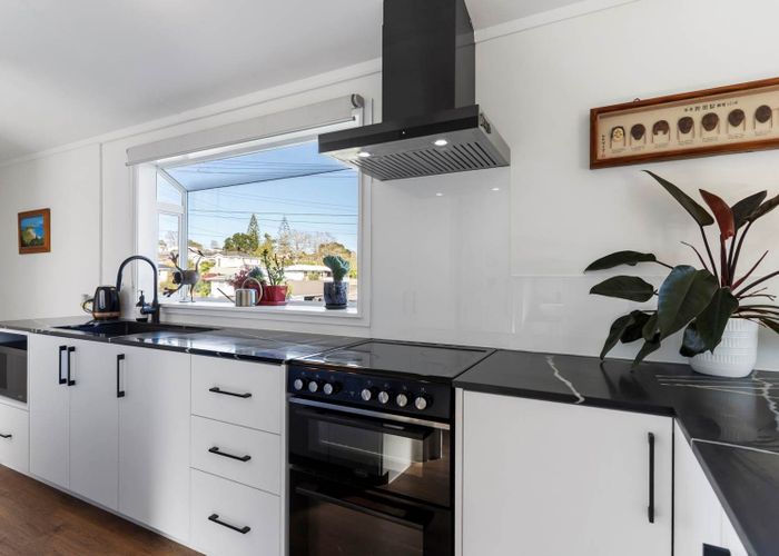  at 2/15 Adriatic Avenue, Henderson, Waitakere City, Auckland