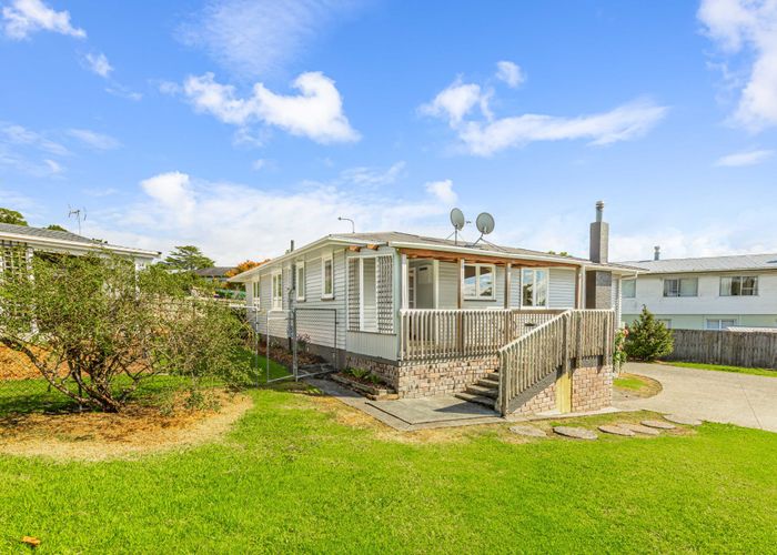  at 15 Statesman Street, Henderson, Auckland