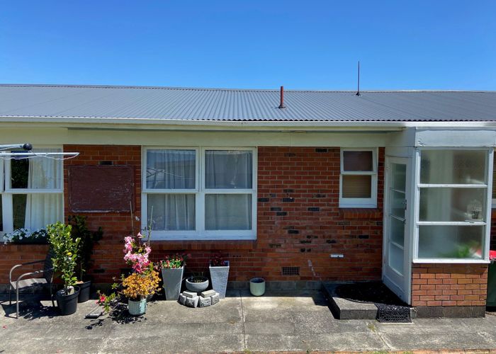  at 2/58 Church Road, Northcote Point, North Shore City, Auckland