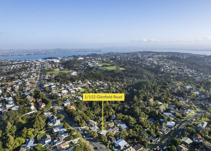  at 1/152 Glenfield Road, Birkenhead, North Shore City, Auckland