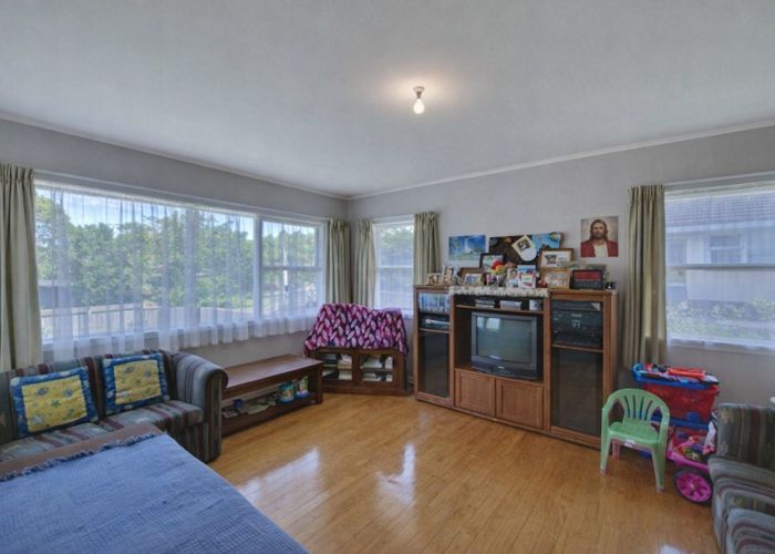  at 46 Preston Road, Clover Park, Auckland