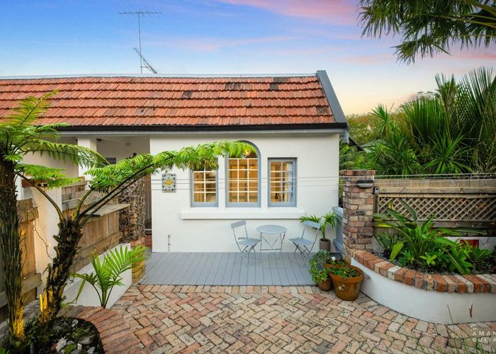  at 2/39 Anglesea Street, Freemans Bay, Auckland City, Auckland