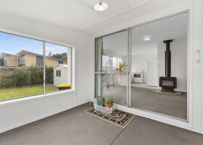  at 6B Robert Mckeen, Otaki Beach, Kapiti Coast, Wellington