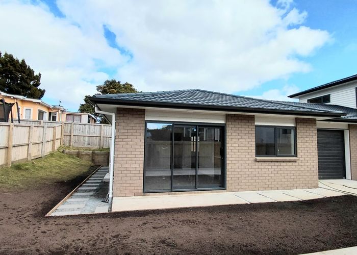  at 383a West Coast road, Glen Eden, Waitakere City, Auckland