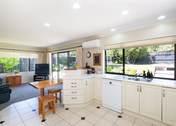  at 6 Chestnut Court, Havelock North