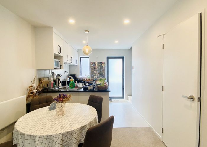  at 6/18 Hewlett Road, Massey, Auckland