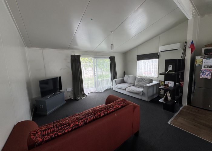  at 10A York Place, Cannons Creek, Porirua, Wellington