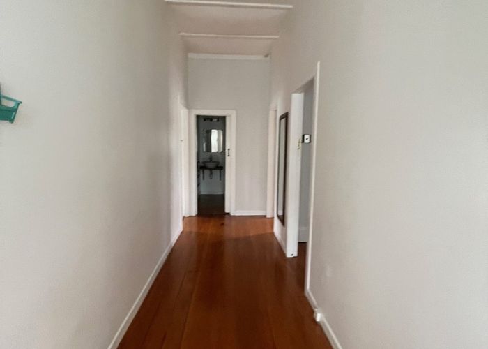  at 86 Aroha Avenue, Sandringham, Auckland City, Auckland
